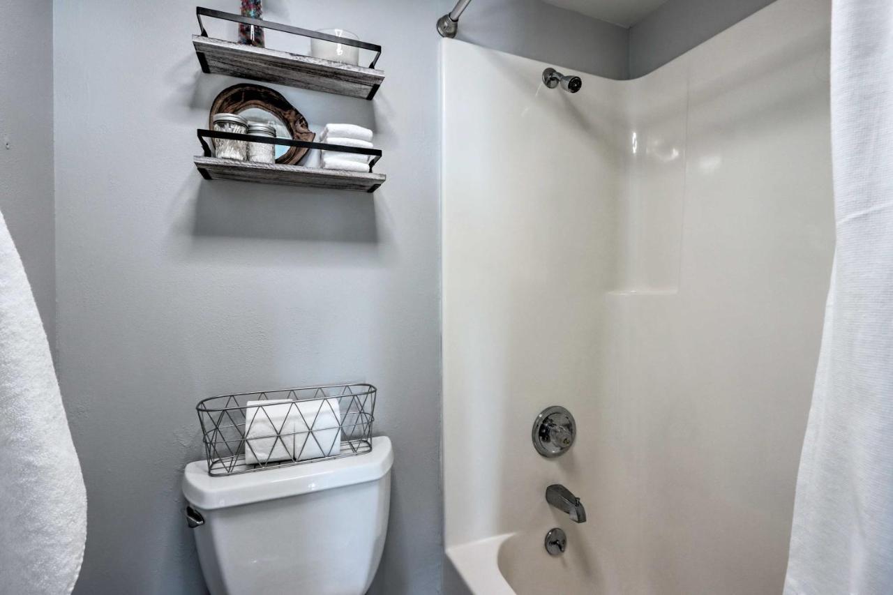 Osage Beach Condo With Pool Access And Lake Views Екстер'єр фото
